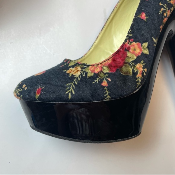 Frederick’s Floral Print Platform Stripper Heels Size 7.5 - Picture 5 of 8